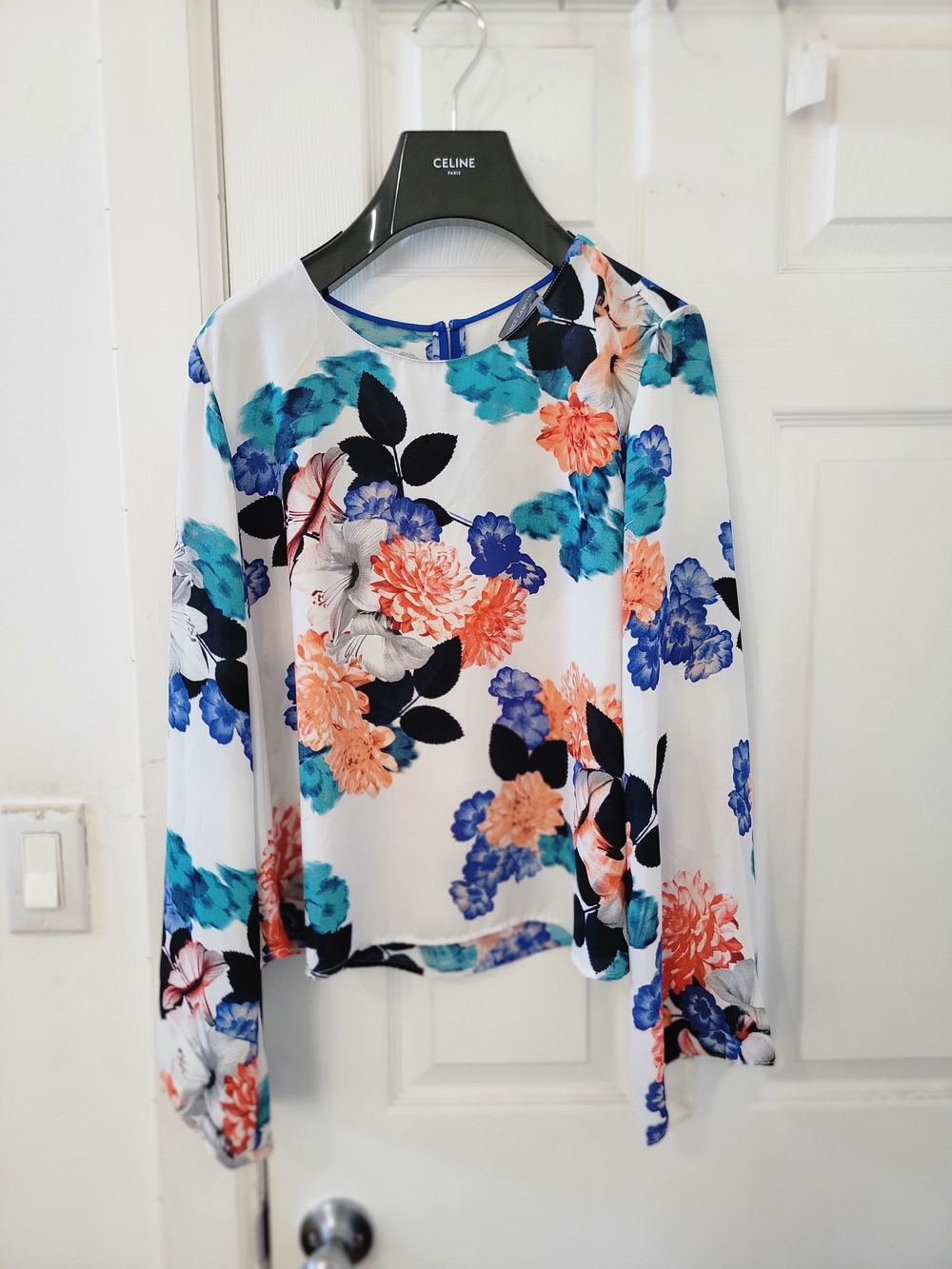 Vince Camuto Floral Long-Sleeve Blouse - White with Blue & Coral Flowers